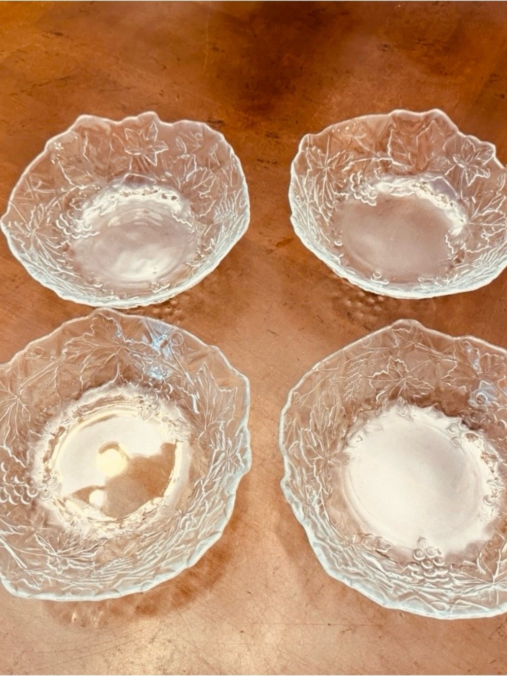 Leaf-Embossed Glass Dessert Bowls - Clear Set of 4